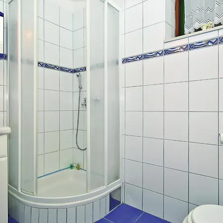 2 Bedroom Gorgeous In Apartment *