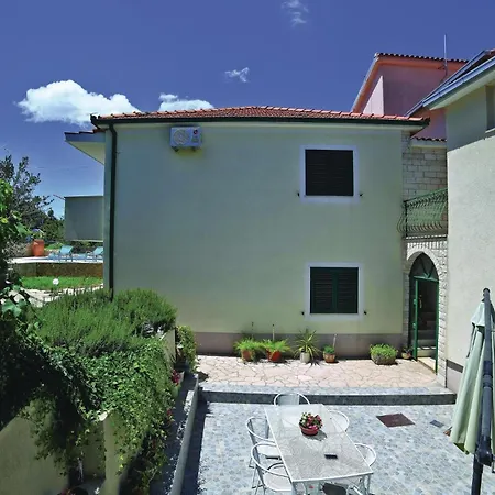 Apartamento With Sea View 06 *