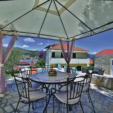 Appartement With Sea View 06