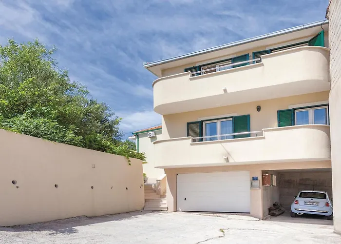 Apartamento With Sea View 06 *